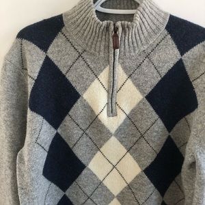 J Crew Sweater 100% lamb wool. Mens sz Medium. Used